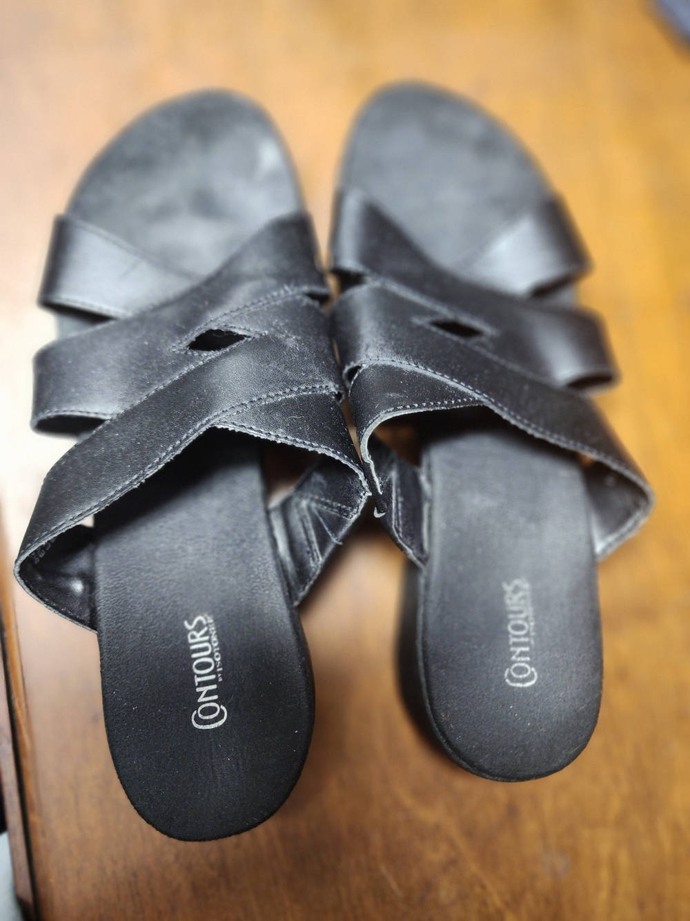 Isotoner Contours Retired Black Women’s Crisscross Slide Sz 9